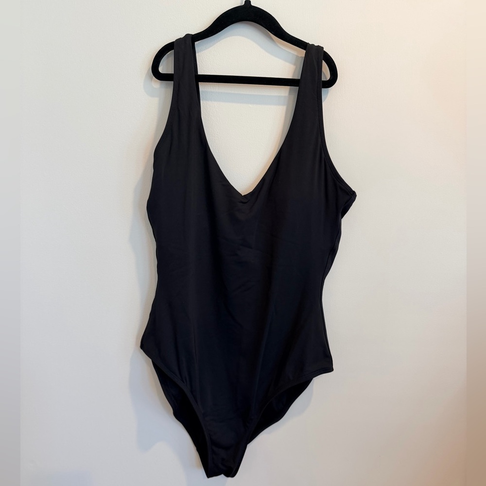 Andie One-Piece Swimsuit – Size MT (Medium Tall)